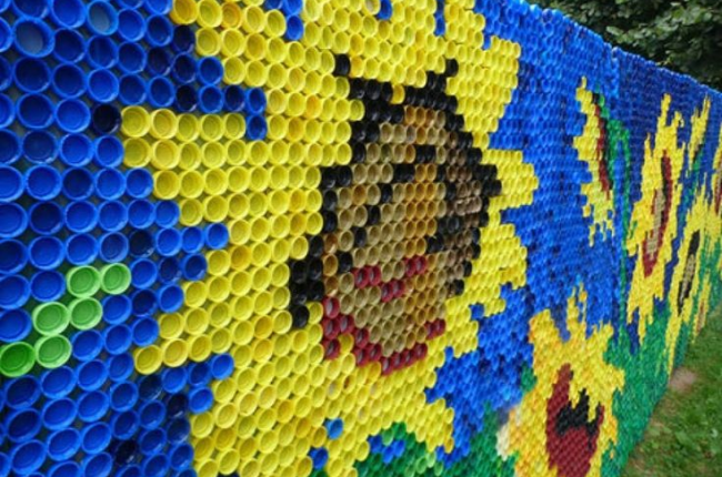 Karya-Seni-Yang-Indah-Ini-Terbuat-Dari-Sampah